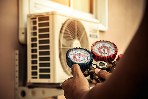 Professional Emergency Hvac technician working in China Spring, TX